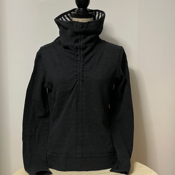 Lululemon In A Cinch Long Sleeve Tee Sz 8 Heathered Black/Super Wide Load Stripe - Picture 10 of 12